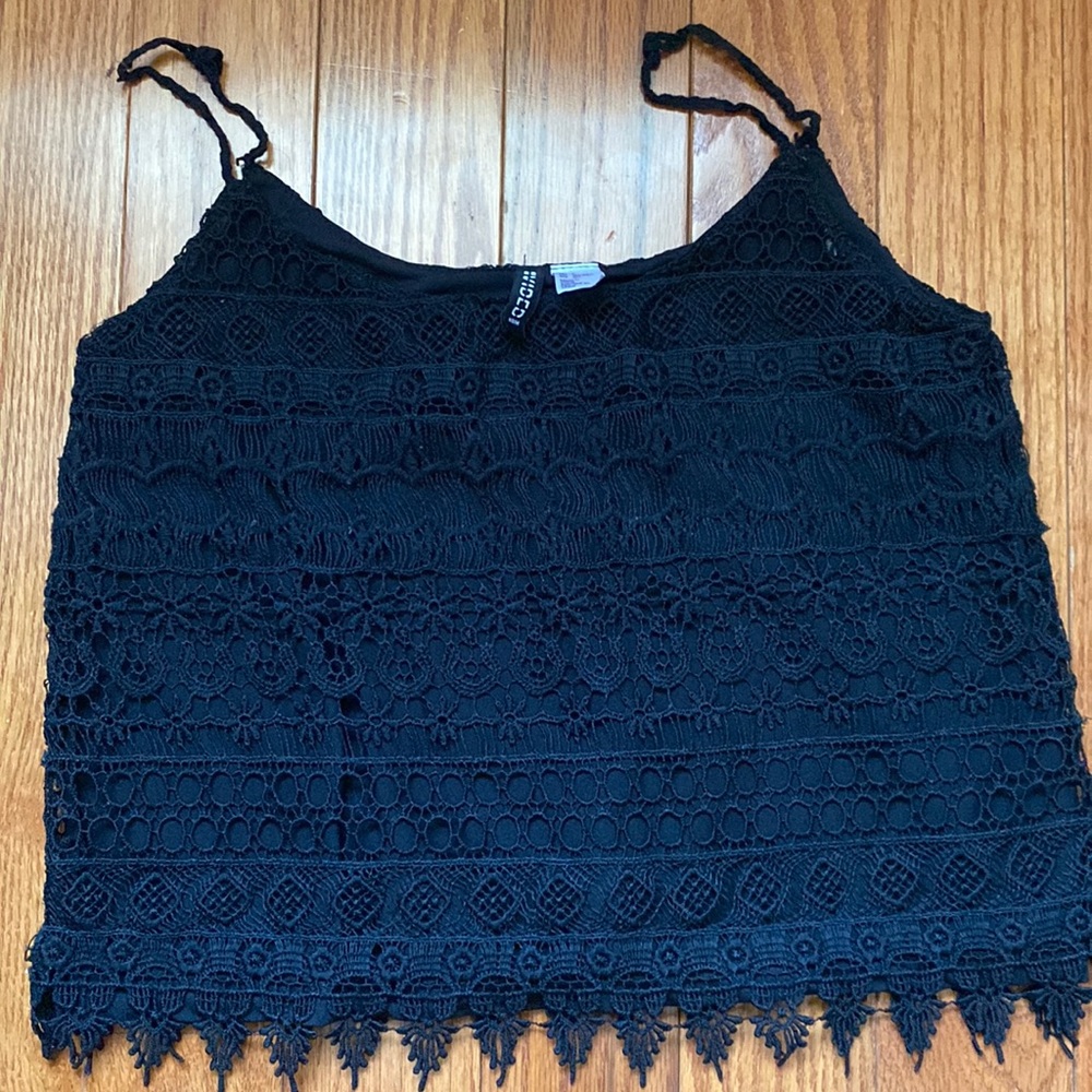 Women’s crochet tank top. H&M. Size small